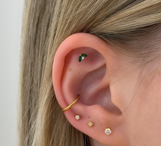 Három Köves Titán Talpas Piercing – 8 mm