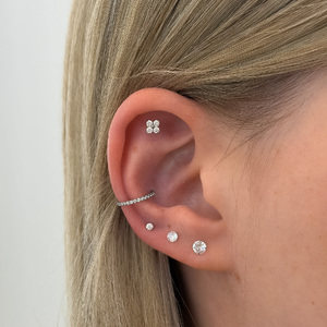 Virágos Cirkónia Talpas Piercing - Ezüst Színű Titánium