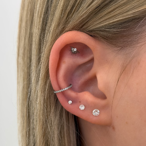 Naplemente Titán Talpas Piercing Cirkónia Kővel – 8 mm