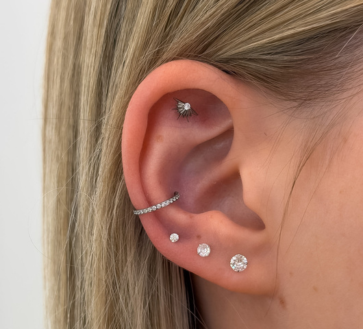 Naplemente Titán Talpas Piercing Cirkónia Kővel – 8 mm