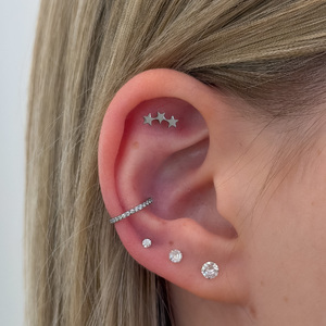 Csillag Mintás Íves Titán Talpas Piercing – 6 mm