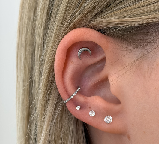 Hold Titán Talpas Piercing – 8 mm