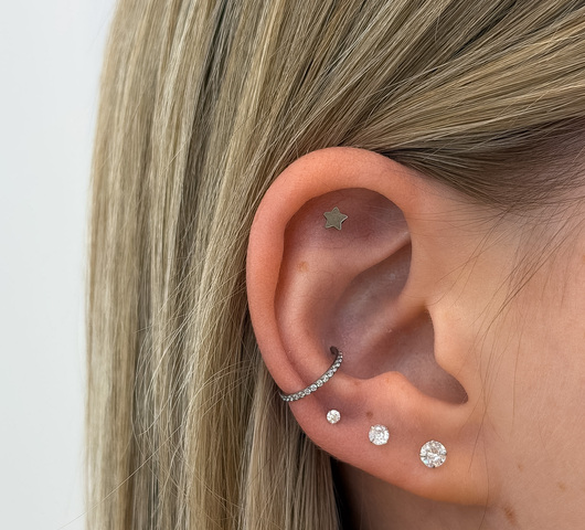 Csillag Mintás Titán Talpas Piercing – 8 mm
