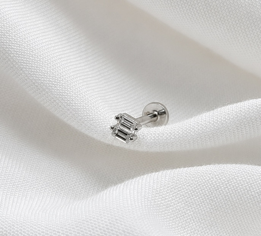 14K sárga arany talpas piercing – dupla cirkónia kővel