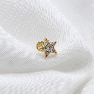 14K sárga arany talpas piercing – csillag mintával