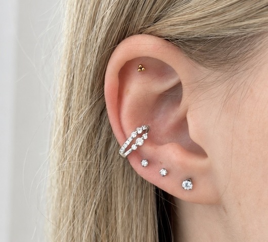 S925 Ezüst conch piercing dupla sor kővel