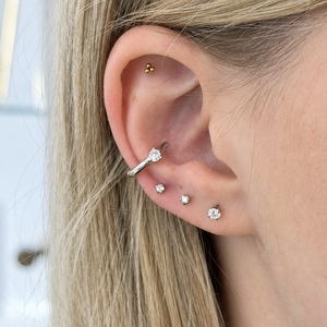 S925 Ezüst conch piercing egy cirkónia kővel