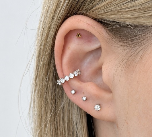 S925 Ezüst conch piercing cirkónia kővel