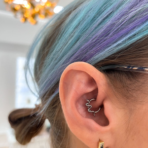 Daith piercing