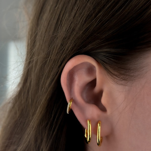 Dupla soros helix piercing titánból arany színben