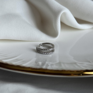 sterling ezüst fülpiercing hatású füldísz cirkónia kővel