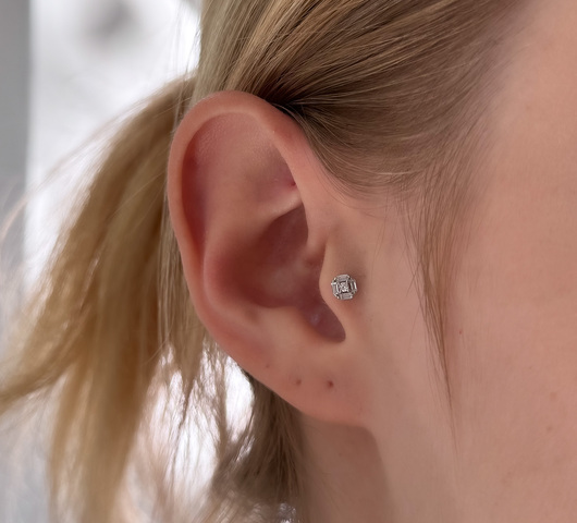 Ezüstből készült talpas piercing ET5
