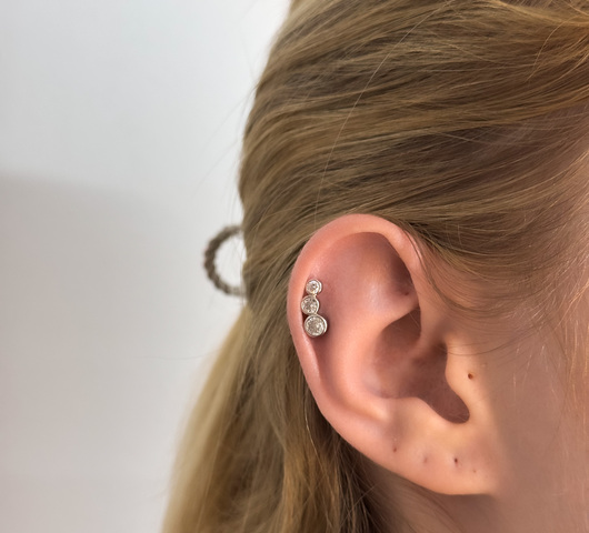 Ezüstből készült piercing