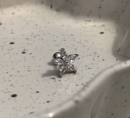 Ezüstből készült piercing