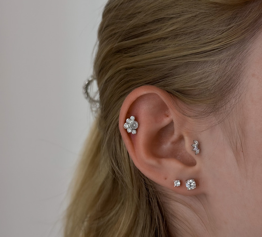 Ezüstből készült helix piercing