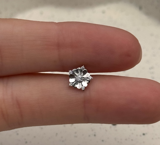 Ezüstből készült piercing