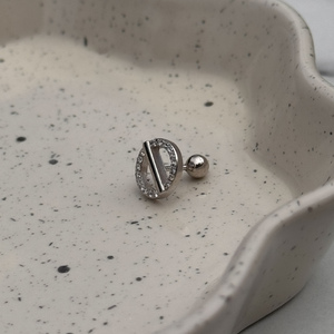 Ezüstből készült piercing