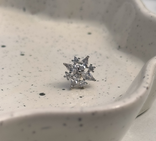 Ezüstből készült piercing