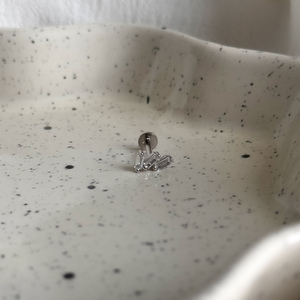 Ezüstből készült talpas piercing