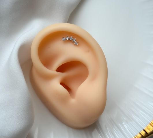 Íves cirkónia fülpiercing – S925 ezüst