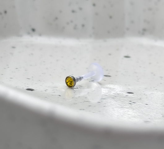 Műanyag talpas piercing