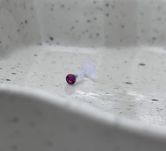 Műanyag talpas piercing