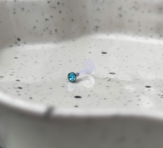 Műanyag talpas piercing