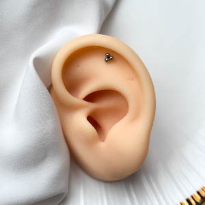 L134 Labret/ talpas piercing L134 Labret/ talpas piercing