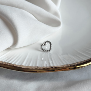 Ezüstből készült piercing