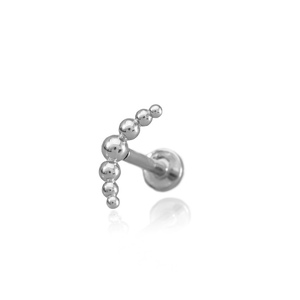 14K fehér arany talpas piercing – gyöngysoros íves dizájn