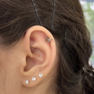 Lepke mintás titán talpas piercing