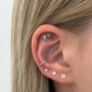 Pillangó mintás titán talpas piercing