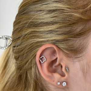 Ezüstből készült helix piercing