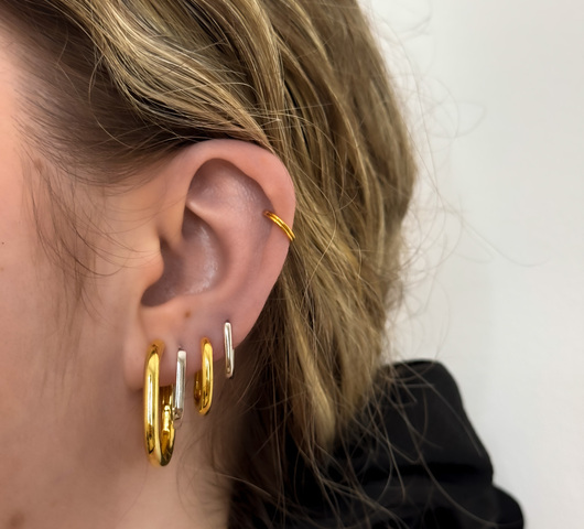 Dupla hatású karika helix piercing – 8 mm átmérő