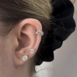 Levél mintás helix karika piercing – 8 mm átmérő, S925 ezüst