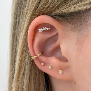 Íves Köves Titán Talpas Piercing – 8 mm